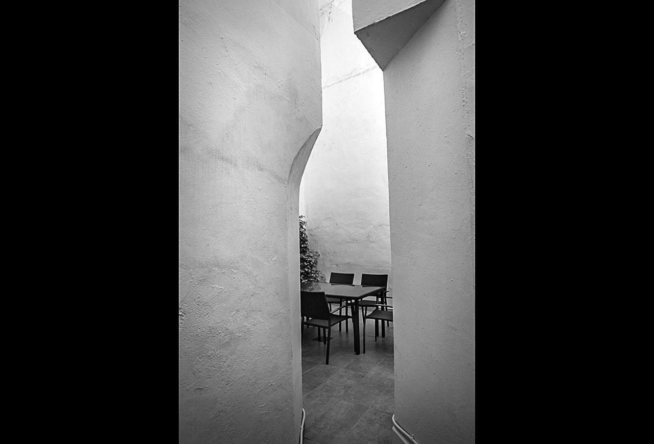 Apartamento Mendoza Sevilha Exterior foto